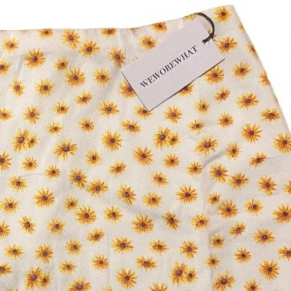 WEWOREWHAT NEW NWT WOMENS FLORAL MINI SKIRT BOTTOMS SKIRTS SUMMER SIZE XS S M - Picture 3 of 6